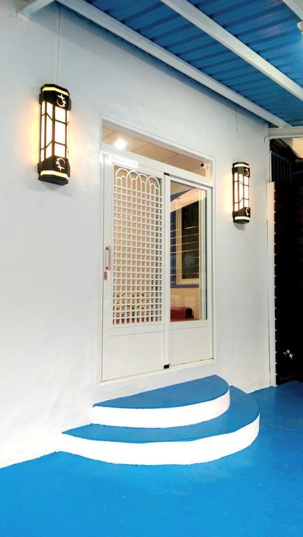Simple Travel Hostel Donggang Exterior photo