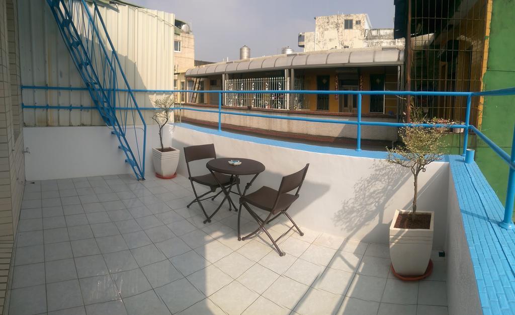 Simple Travel Hostel Donggang Exterior photo